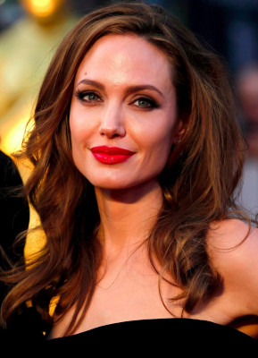 Angelina Jolie pic #485268