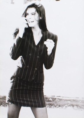 Angie Harmon for EMPORIO ARMANI IT Mar 1992 by Aldo Fallai