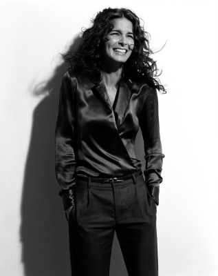 Angie Harmon pic #218616