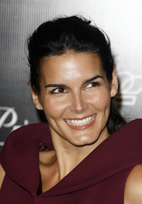 Angie Harmon pic #237339