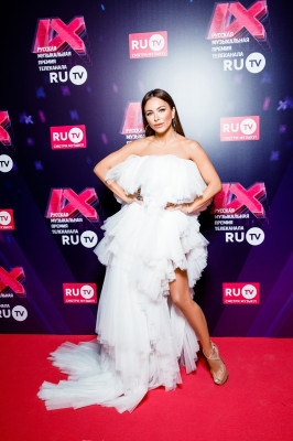 Ани Лорак - Премия Ru.TV 2019 - красная дорожка