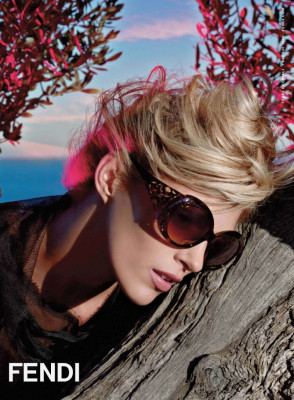 photo 4 in Anja Rubik gallery [id258772] 2010-04-27 00:00:00