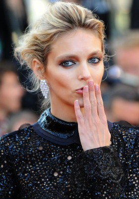 photo 4 in Anja Rubik gallery [id431424] 2011-11-03 00:00:00