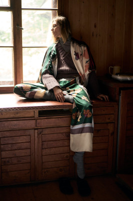 Anja Rubik for Zara AW 2021 Scarf Collection