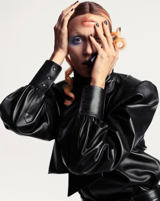 Anja Rubik ~ Vogue pl 03.2023