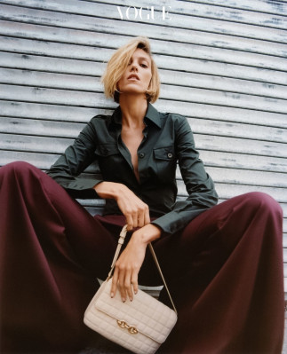 Anja Rubik ~ Vogue Korea December 2022