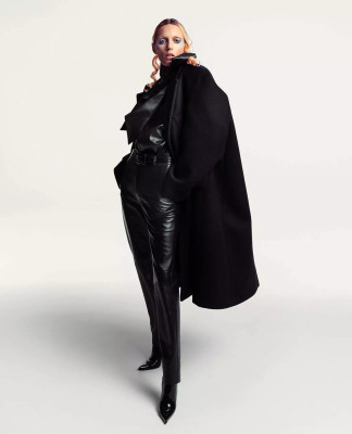 Anja Rubik ~ Vogue pl 03.2023