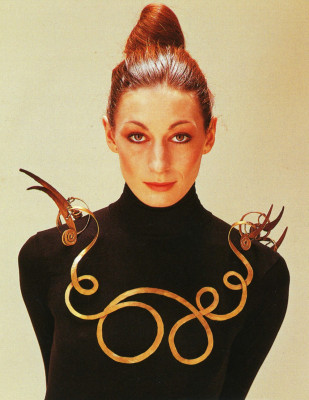 photo 18 in Anjelica Huston gallery [id373289] 2011-03-18 00:00:00