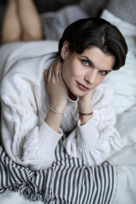 Анна Азарова