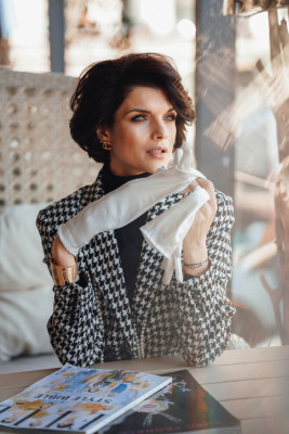 Анна Азарова