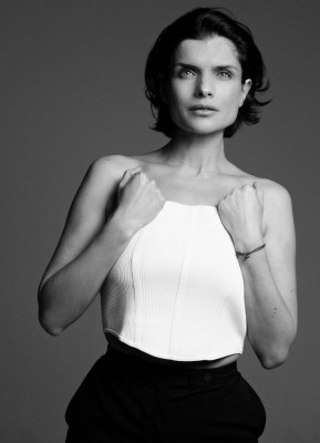 Анна Азарова