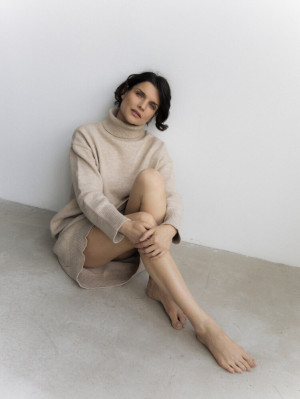 Анна Азарова
