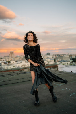 Анна Азарова