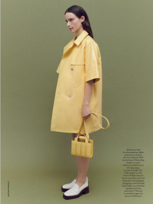 Anna de Rijk ~ Elle Italia 03.2022 by Kristijan Vojinovic