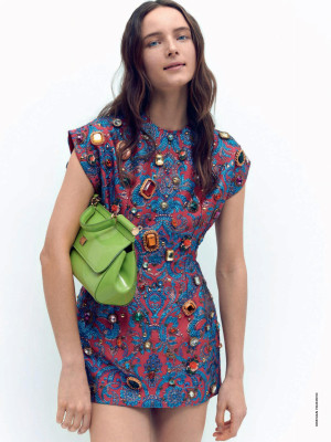 Anna de Rijk ~ Elle Italia 03.2022 by Kristijan Vojinovic