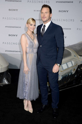 Anna Faris – ‘Passengers’ Premiere in Los Angeles