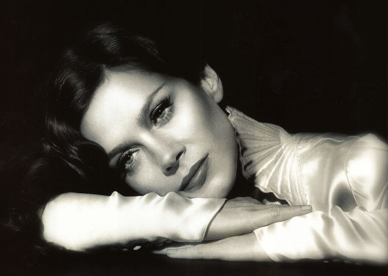 Anna Friel pic #103030