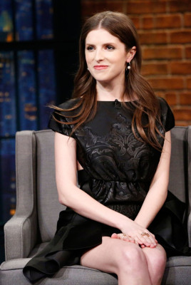 Anna Kendrick- Late Night with Seth Meyers 