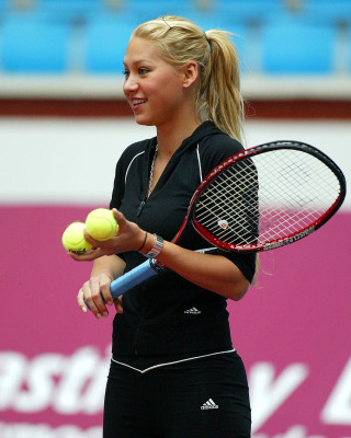 photo 15 in Anna Kournikova gallery [id603340] 2013-02-07 00:00:00