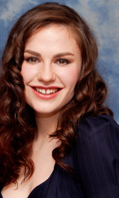 photo 17 in Anna Paquin gallery [id400718] 2011-06-09 00:00:00