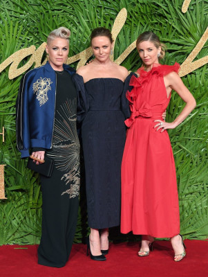 Annabelle Wallis - Fashion Awards in London 12/04/2017