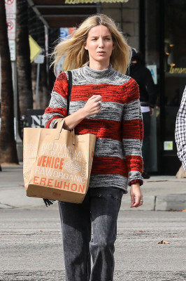 ANNABELLE WALLIS Out Shopping in Venice Beach 01/10/2017