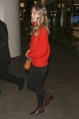 Annabelle Wallis - LAX 01/16/2019