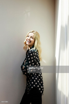 Annabelle Wallis pic #927351