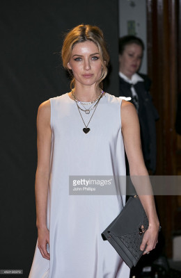 Annabelle Wallis pic #915068