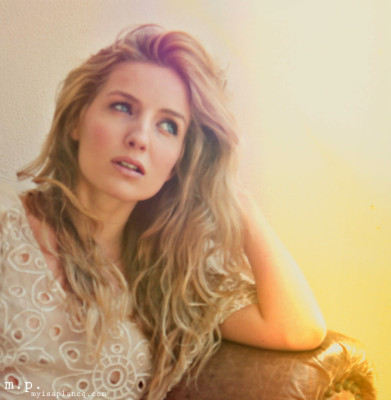 Annabelle Wallis pic #916310