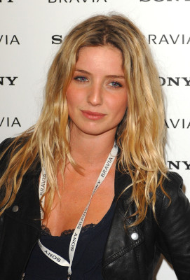 Annabelle Wallis pic #904357
