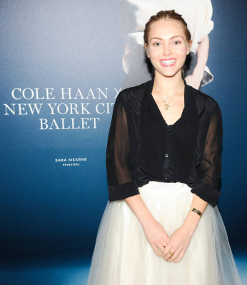 photo 4 in AnnaSophia Robb gallery [id780276] 2014-12-17 00:00:00