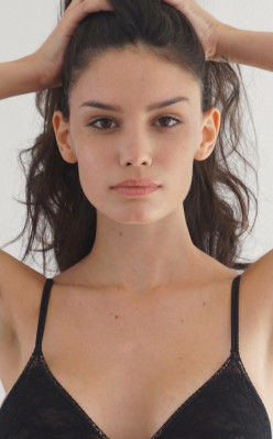 Anne de Paula pic #949227