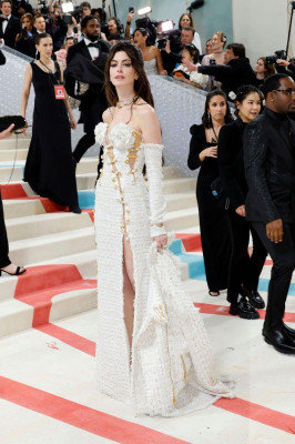  Anne Hathaway - Met Gala, May 01 2023.
