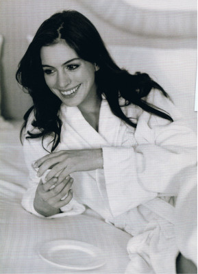 Anne Hathaway pic #155616