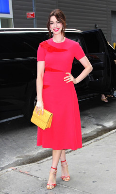 Anne Hathaway - Good Morning America in NYC