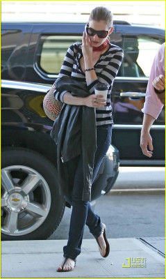 photo 14 in Anne Hathaway gallery [id180776] 2009-07-31 00:00:00