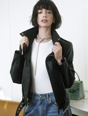 Anne Hathaway ~ Elle Japan June 2023