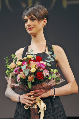 photo 6 in Anne Hathaway gallery [id588016] 2012-12-06 00:00:00