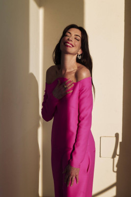Anne Hathaway - Valentino Pink