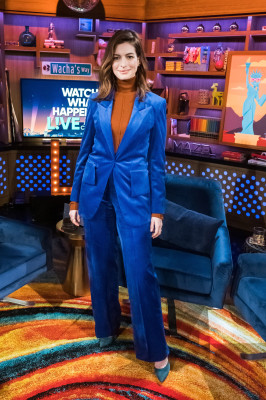 Anne Hathaway – Watch What Happens Live in Los Angeles
