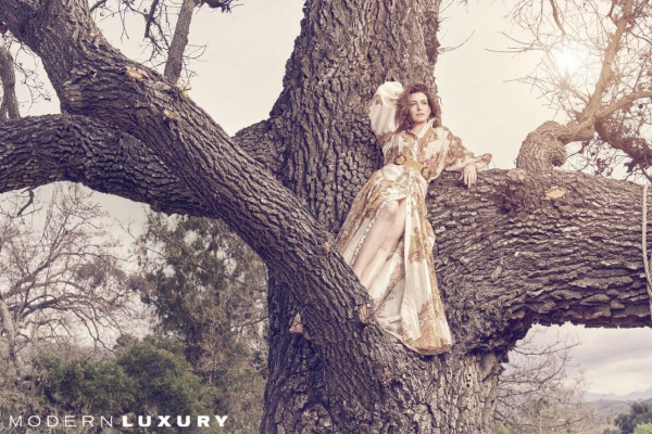 Anne Hathaway – Modern Luxury 2019