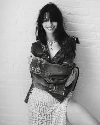 Anne Hathaway – Vogue France November 2024
