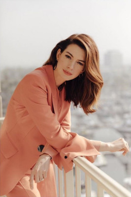 Anne Hathaway – The New York Times January 2019