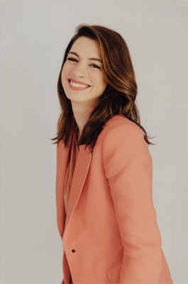 Anne Hathaway – The New York Times January 2019