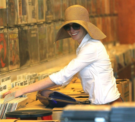 Anne Hathaway pic #675083