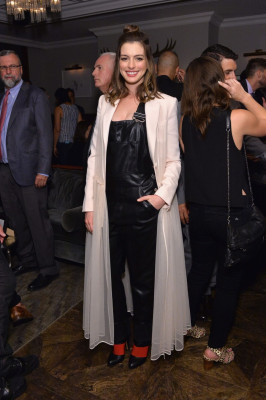 Anne Hathaway pic #910908