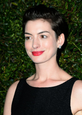 Anne Hathaway pic #707055