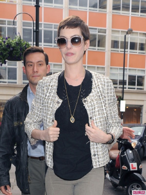 Anne Hathaway pic #600382