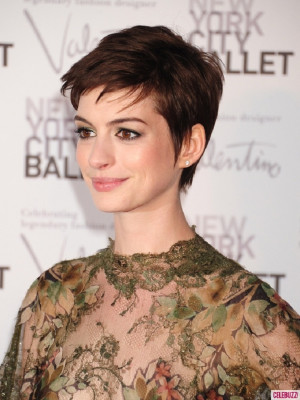 Anne Hathaway pic #591255
